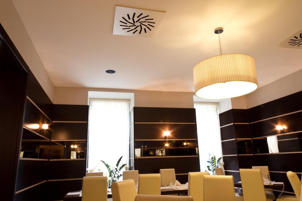 Old Town Hotel Brno Bagian luar foto